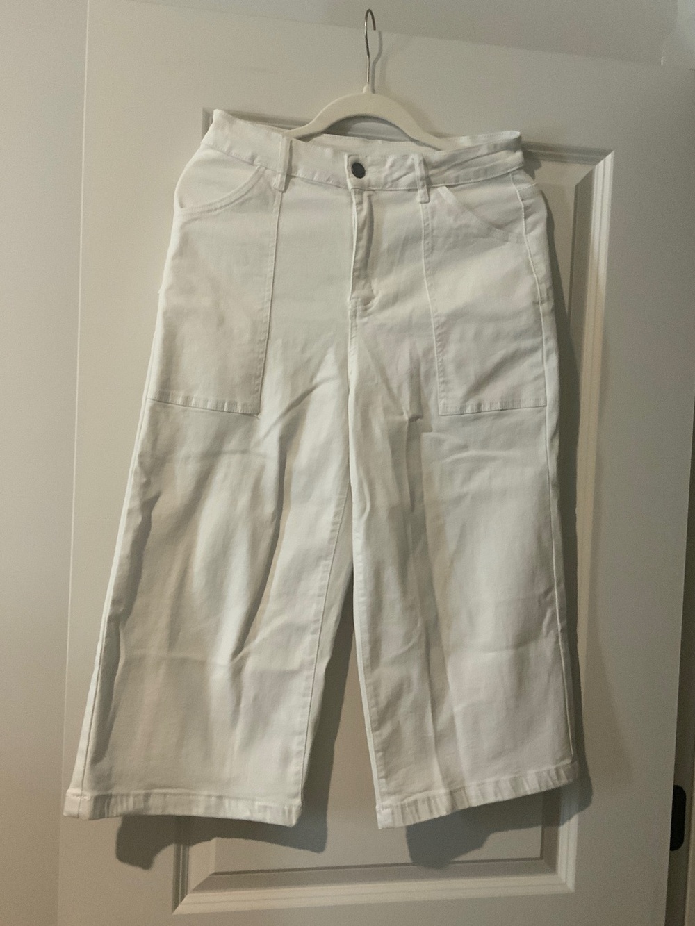 Zara Off-White Wide Leg Bermuda Shorts